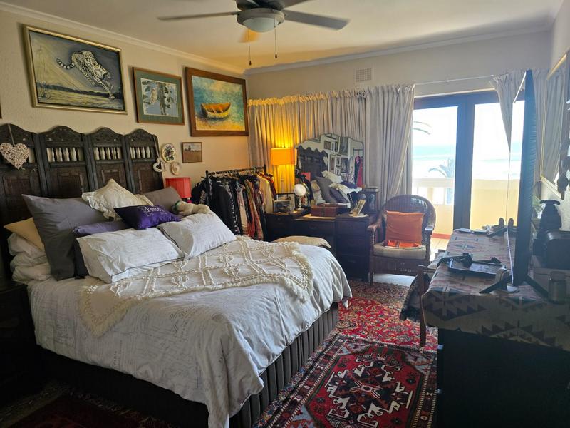2 Bedroom Property for Sale in Sea Point Western Cape